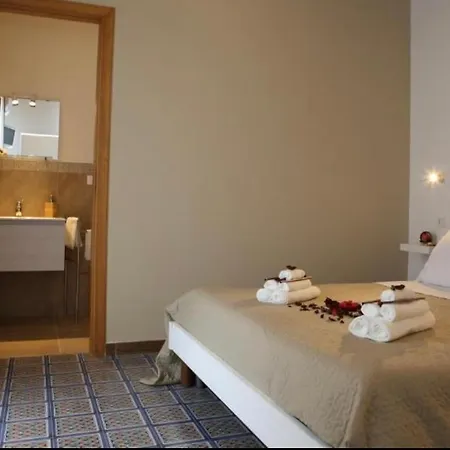 I 3 Mori فندق مبيت وإفطار 3*